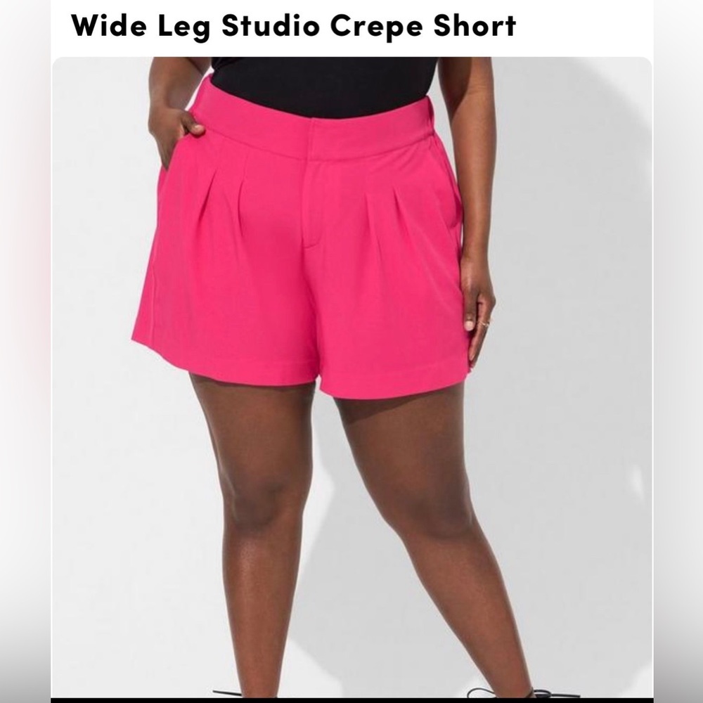 NWT Torrid Pink Wide Leg Studio Crepe Short Size 24
